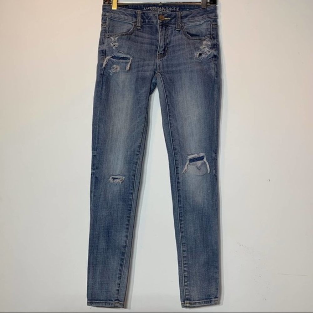 EUC American Eagle Ripped Distressed Super Stretch‎ Jegging SZ 2 Reg Denim Jeans